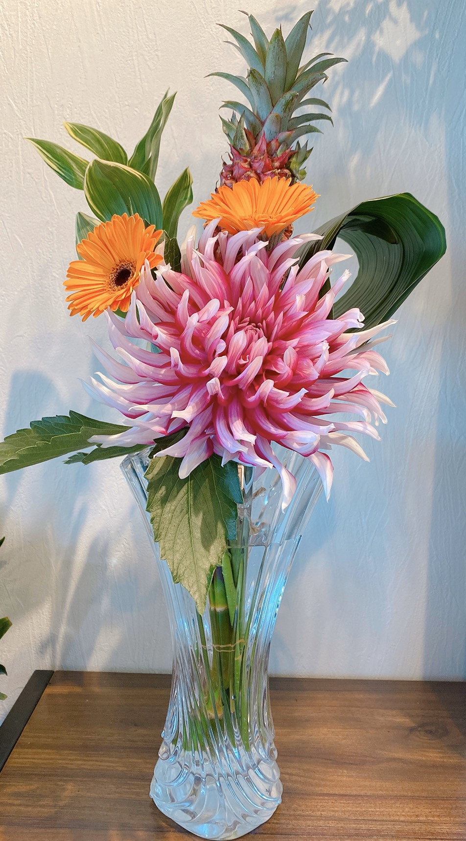 夏　花　パイナップル